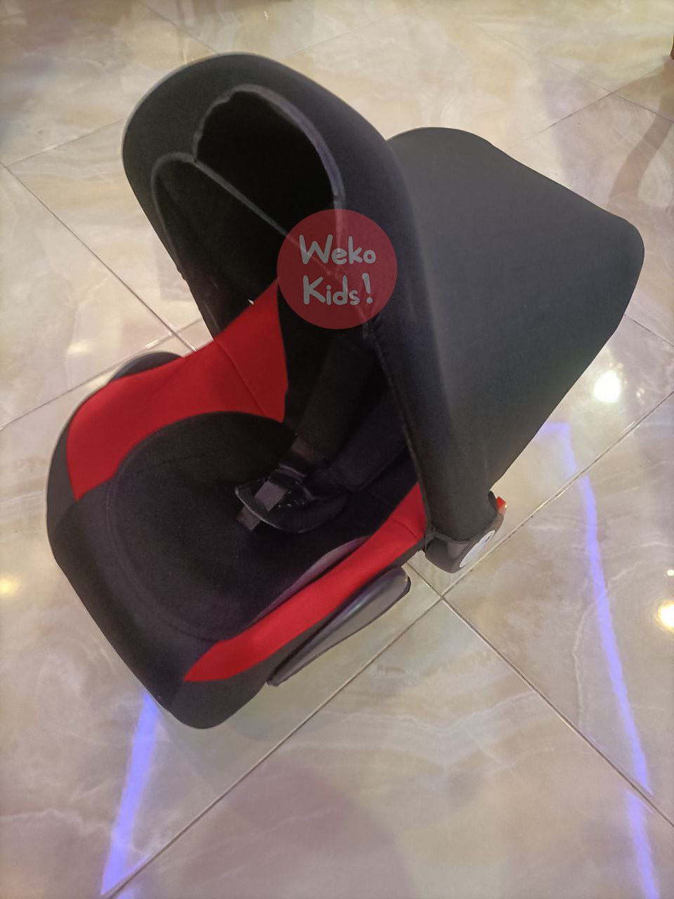 Siège Auto Maxi Cosi مقعد سيارة للأطفال