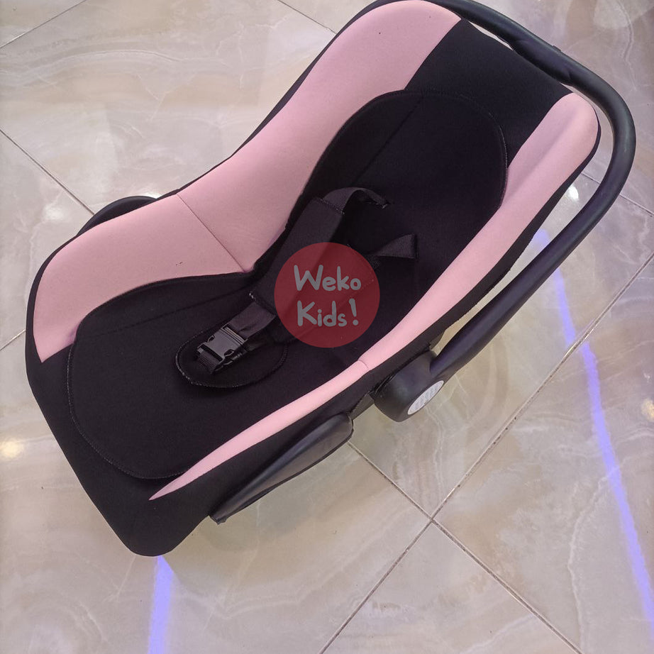 Siège Auto Maxi Cosi مقعد سيارة للأطفال