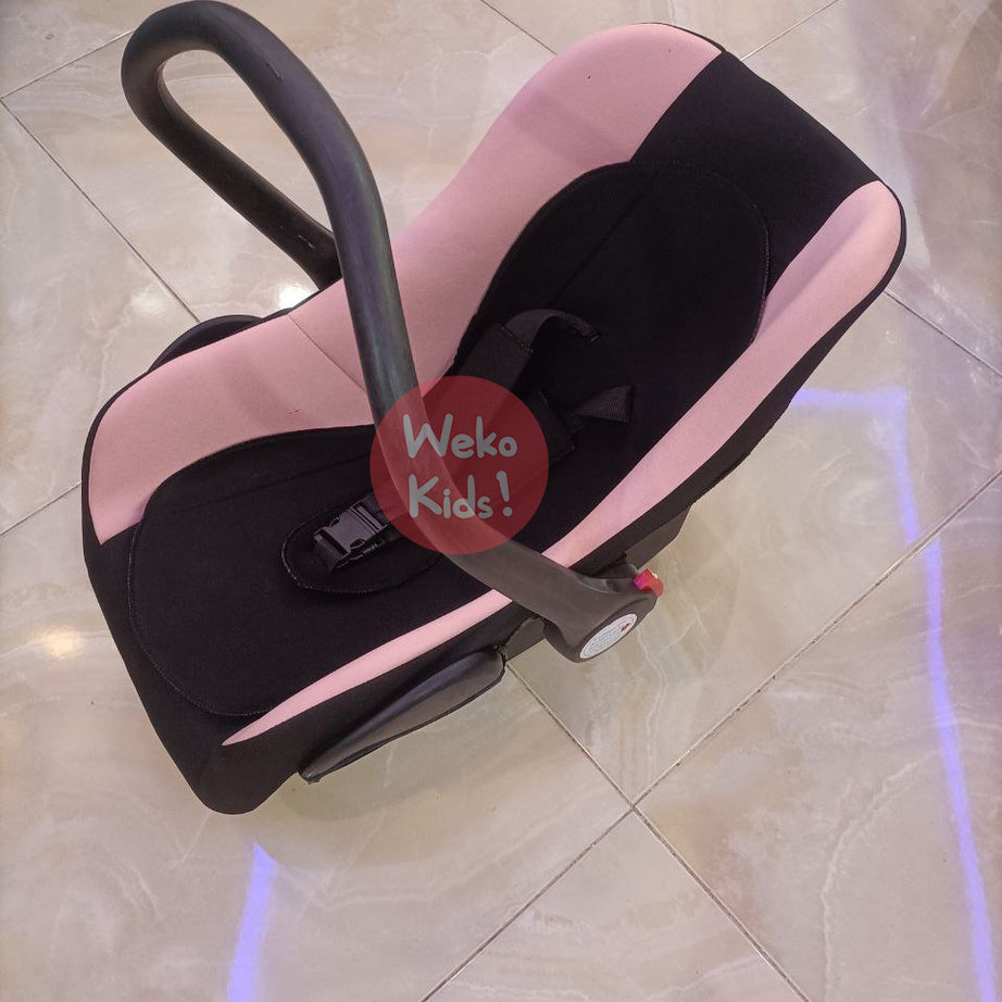 Siège Auto Maxi Cosi مقعد سيارة للأطفال